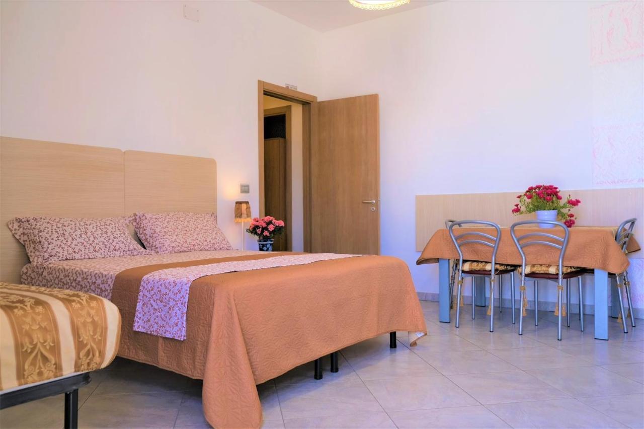 Da Casa Tiziana Hotel Porto Cesareo Bagian luar foto