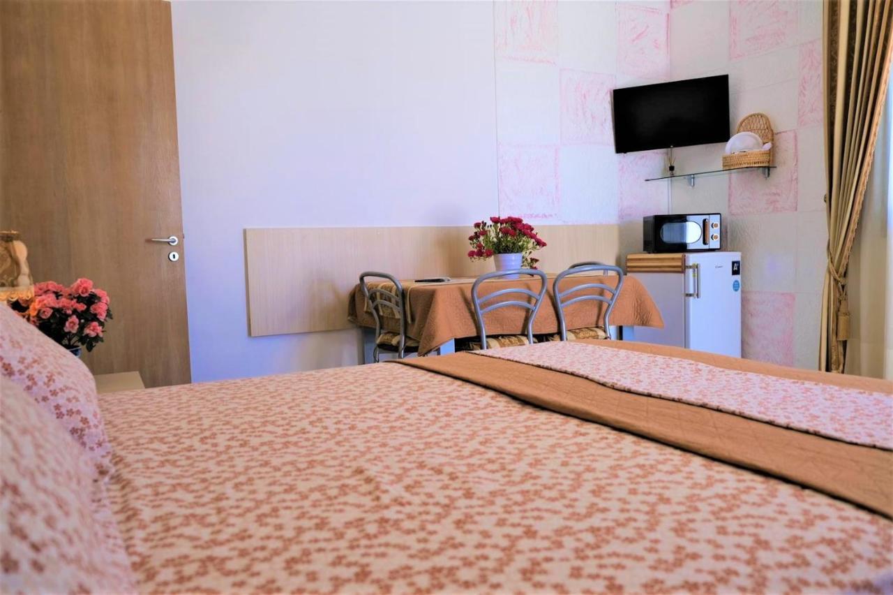 Da Casa Tiziana Hotel Porto Cesareo Bagian luar foto