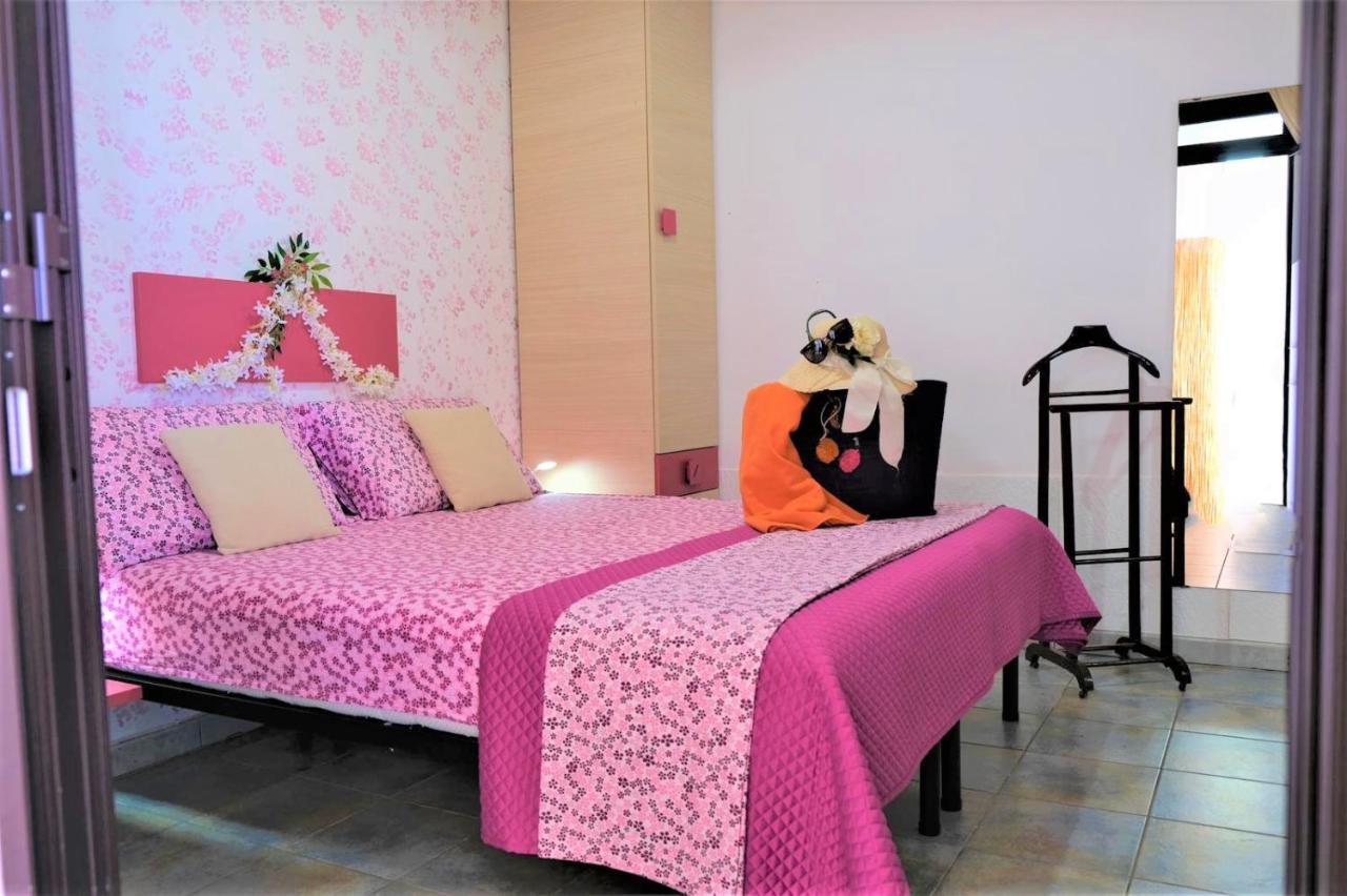 Da Casa Tiziana Hotel Porto Cesareo Bagian luar foto