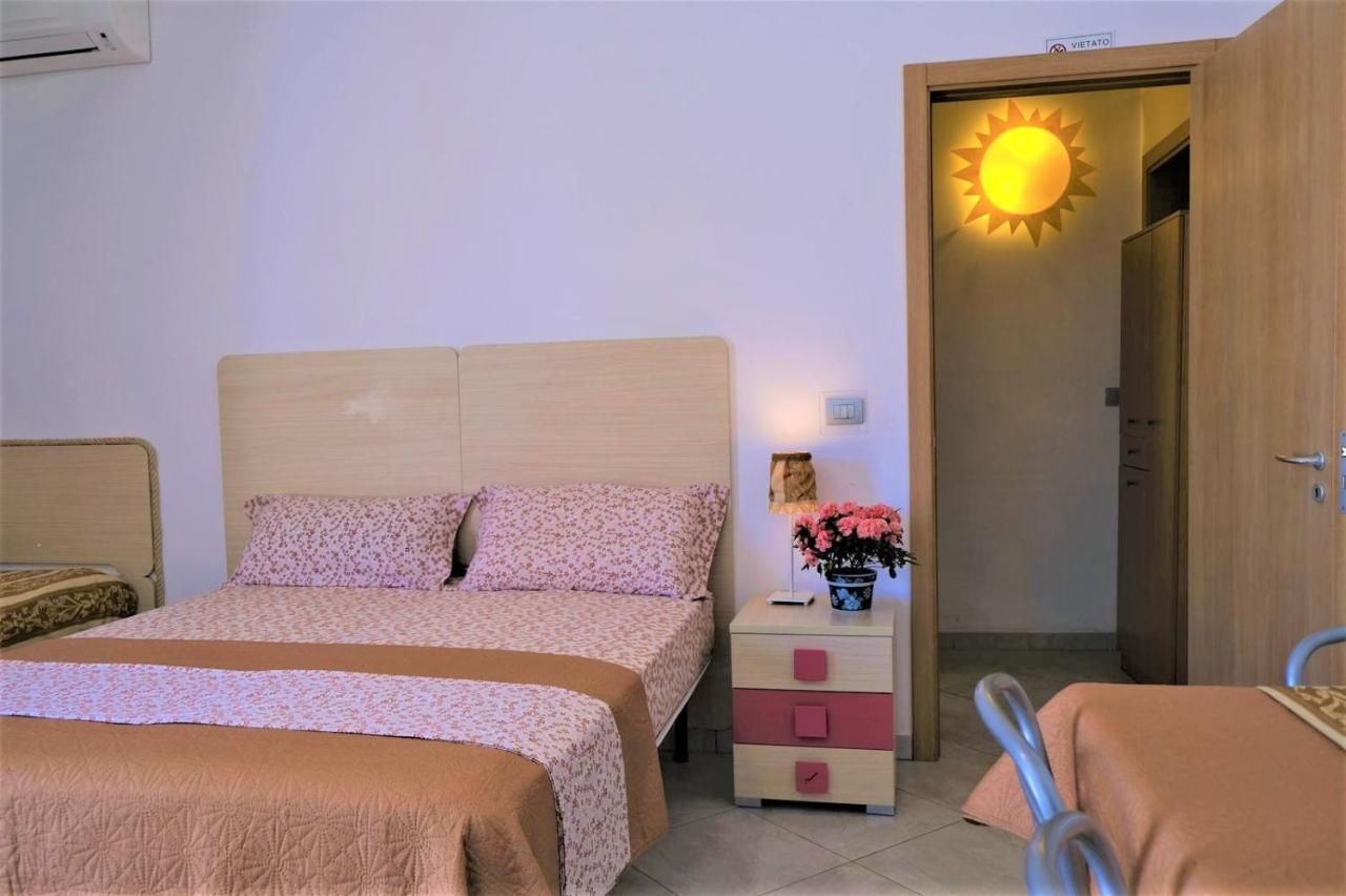 Da Casa Tiziana Hotel Porto Cesareo Bagian luar foto